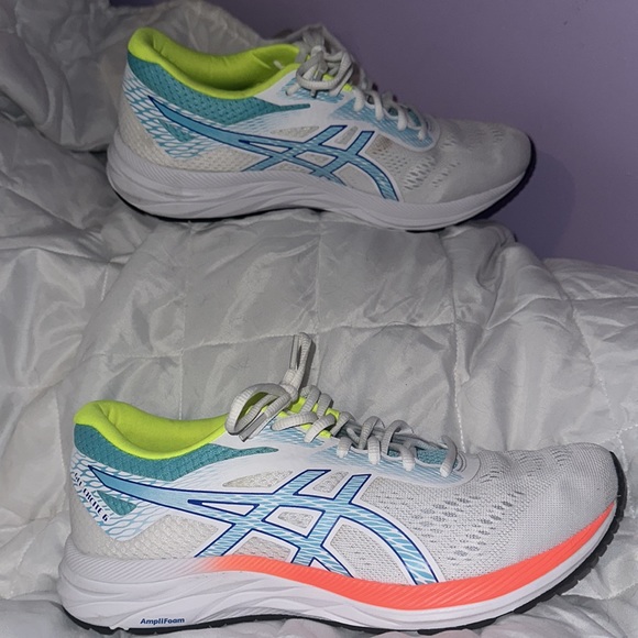 Womens ASICS shoes size 11 - Picture 4 of 7